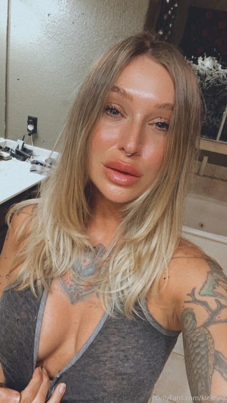 Nagie wyciekłe zdjęcie OnlyFans od Kleio Valentien