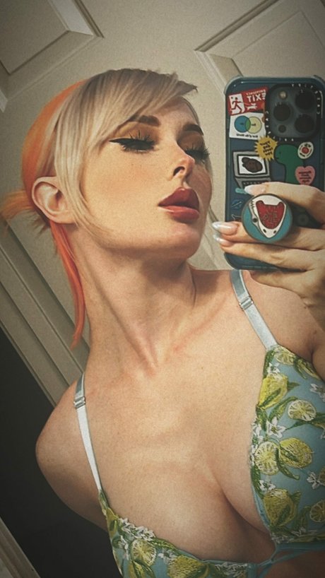 Jenna Lynn Meowri