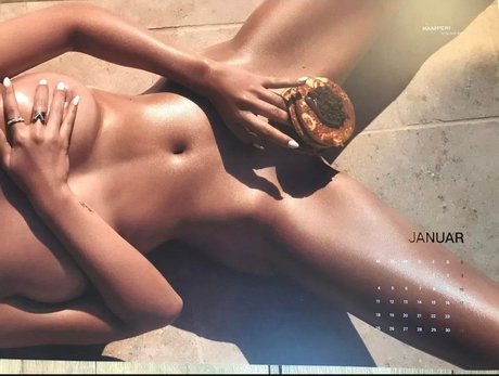 Nagie wyciekłe zdjęcie OnlyFans od Elena Kamperi