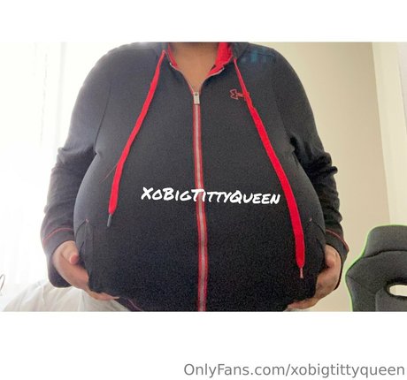 Nagie wyciekłe zdjęcie OnlyFans od Xobigtittyqueen