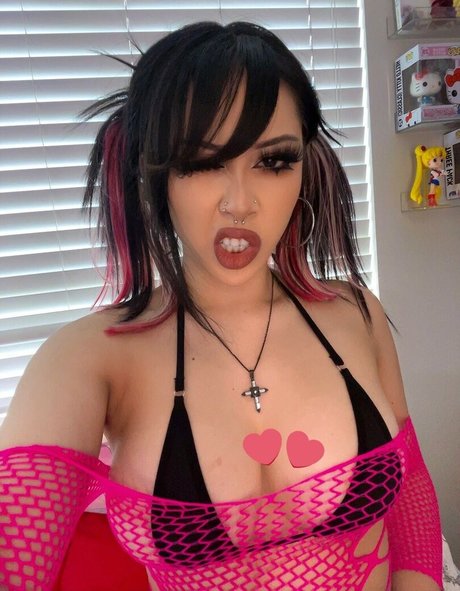 Nagie wyciekłe zdjęcie OnlyFans od Okaasan