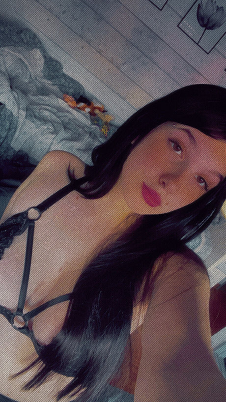 Nagie wyciekłe zdjęcie OnlyFans od Azuleish