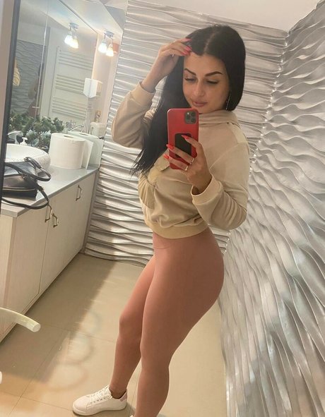 Nagie wyciekłe zdjęcie OnlyFans od Andreeadeaconu