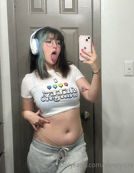 Nagie wyciekłe zdjęcie OnlyFans od Sleepysira