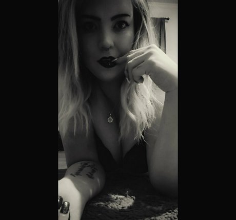 Nagie wyciekłe zdjęcie OnlyFans od Peachyleiigh
