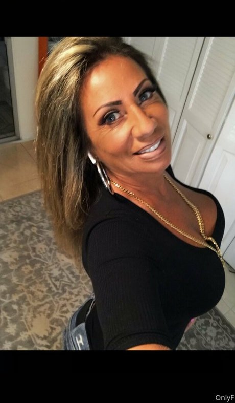 Nagie wyciekłe zdjęcie OnlyFans od Hottotrottots