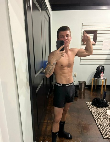 Nagie wyciekłe zdjęcie OnlyFans od Alphahoward7
