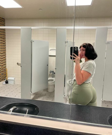 Nagie wyciekłe zdjęcie OnlyFans od Sierraaa03