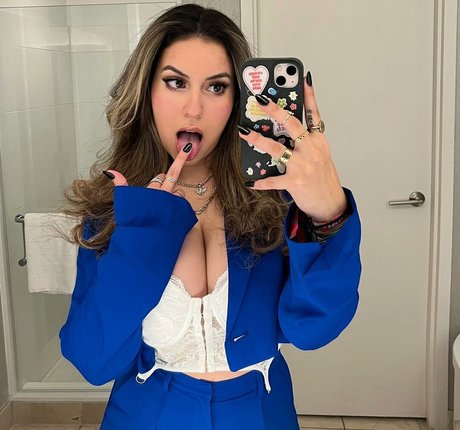 Larissa Cambusano