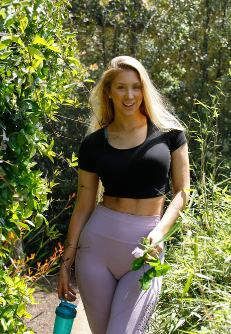 Elle Van Schaik
