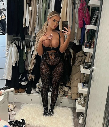 Nagie wyciekłe zdjęcie OnlyFans od Bad Barbiexox