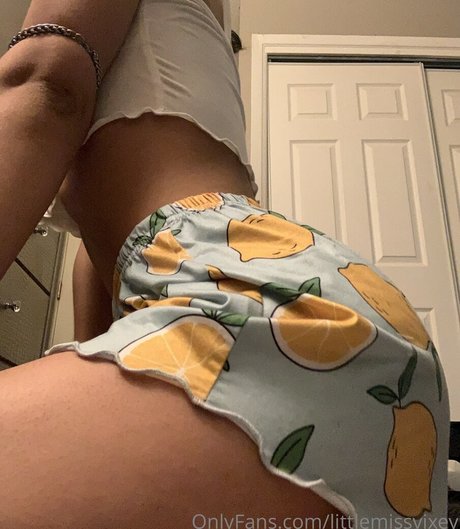 Nagie wyciekłe zdjęcie OnlyFans od Littlemissvixey