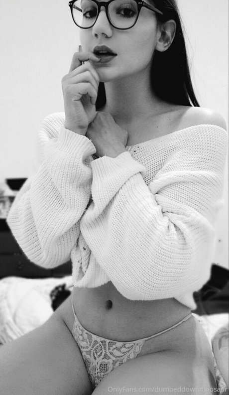 Nagie wyciekłe zdjęcie OnlyFans od Dumbeddowndinosaur