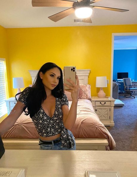 Arianamarie