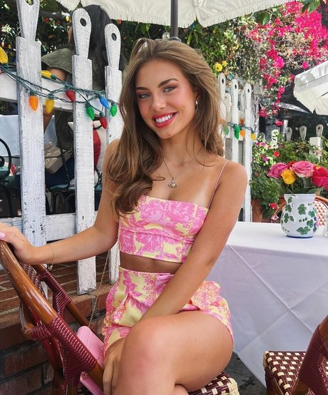 Nagie wyciekłe zdjęcie OnlyFans od Caitlin Carmichael