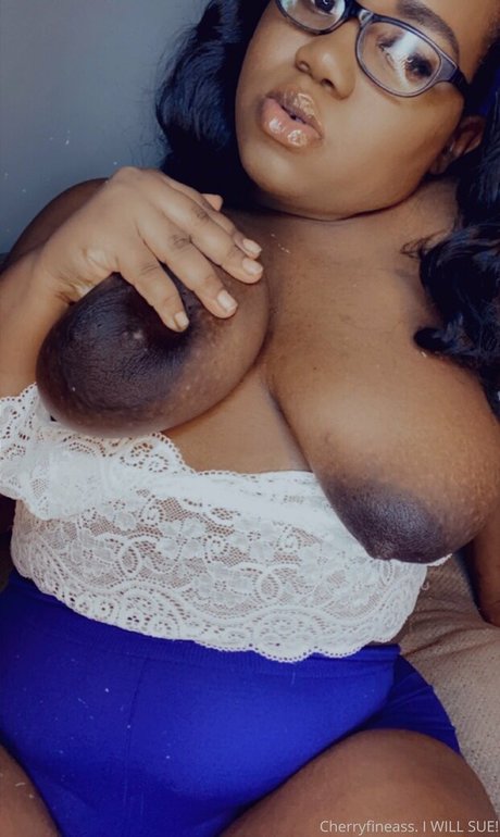 Nagie wyciekłe zdjęcie OnlyFans od Cherryfineass