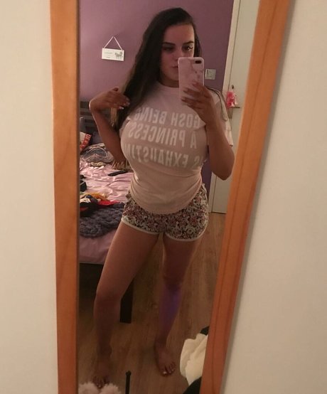Nagie wyciekłe zdjęcie OnlyFans od Kirsty Brittain