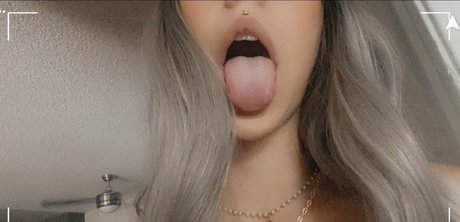 Nagie wyciekłe zdjęcie OnlyFans od Dollyhazed