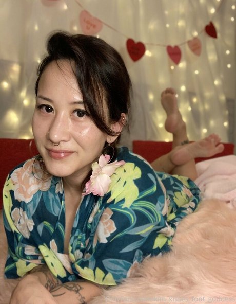 Kimkissesfootgoddess