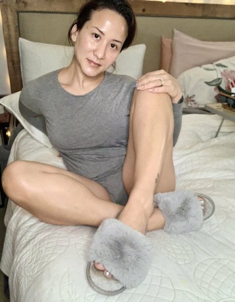 Kimkissesfootgoddess