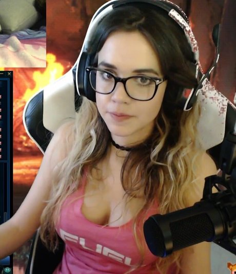 Nagie wyciekłe zdjęcie OnlyFans od Deernadia