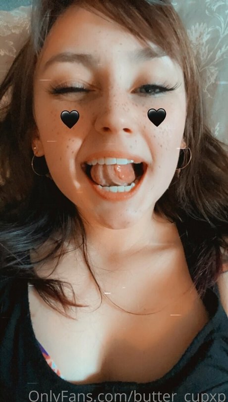 Nagie wyciekłe zdjęcie OnlyFans od Buttercupxp