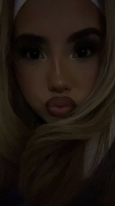 Nagie wyciekłe zdjęcie OnlyFans od Gisselle Next Door