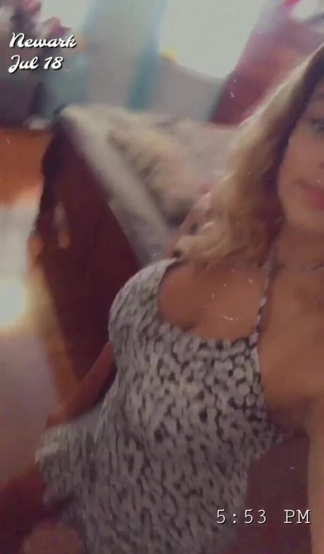 Nagie wyciekłe zdjęcie OnlyFans od Leslie Sanchez