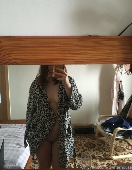 Nagie wyciekłe zdjęcie OnlyFans od Twitterhouse