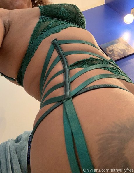 Nagie wyciekłe zdjęcie OnlyFans od Filthyfillyfree