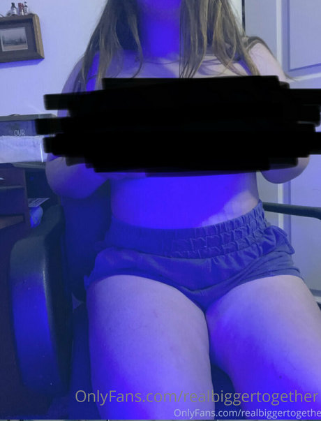 Nagie wyciekłe zdjęcie OnlyFans od Realbiggertogether
