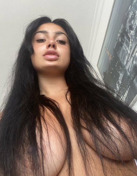 Nagie wyciekłe zdjęcie OnlyFans od Mia Rae