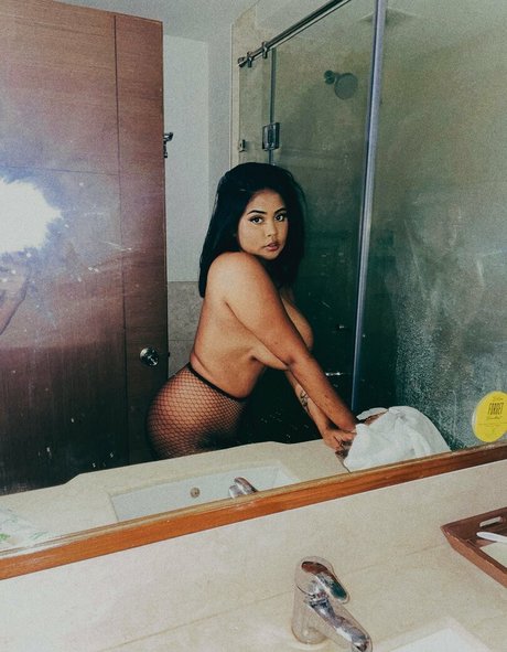 Nagie wyciekłe zdjęcie OnlyFans od Oasidasprivate