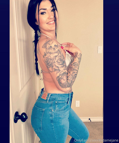 Nagie wyciekłe zdjęcie OnlyFans od Itsdamejane