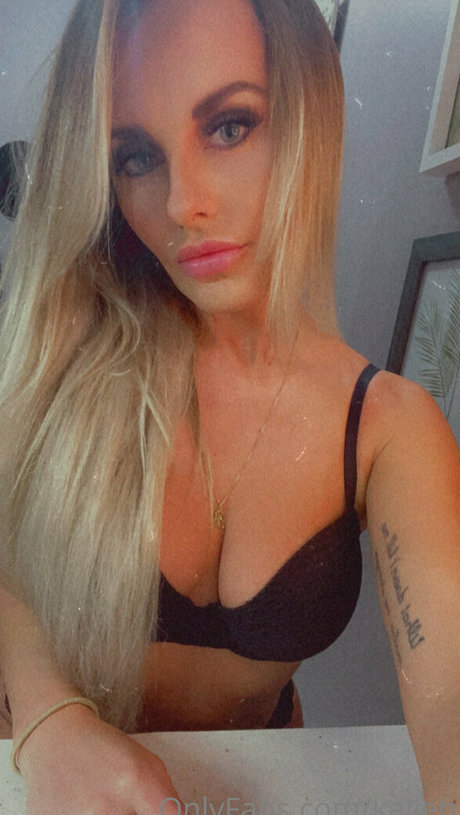 Nagie wyciekłe zdjęcie OnlyFans od Kalieh