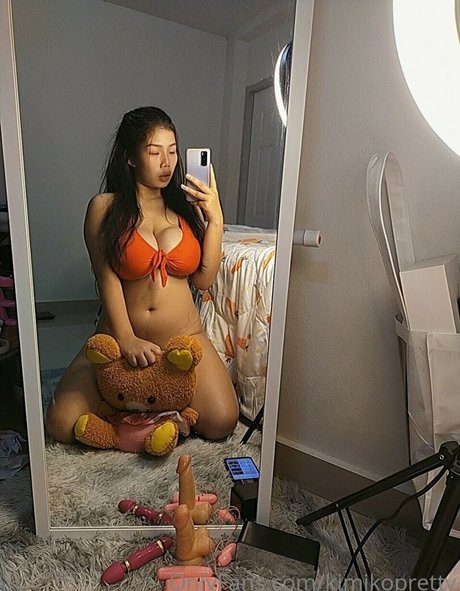 Nagie wyciekłe zdjęcie OnlyFans od Kimikopretty