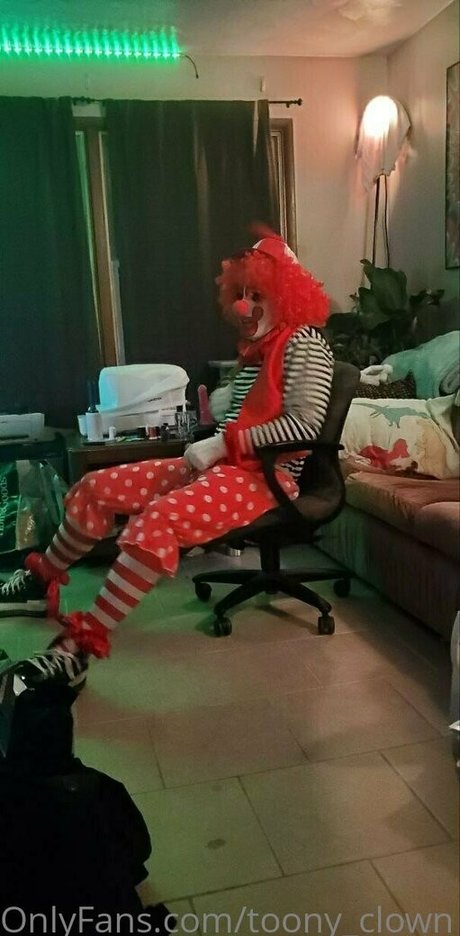 Nagie wyciekłe zdjęcie OnlyFans od Toonyclown