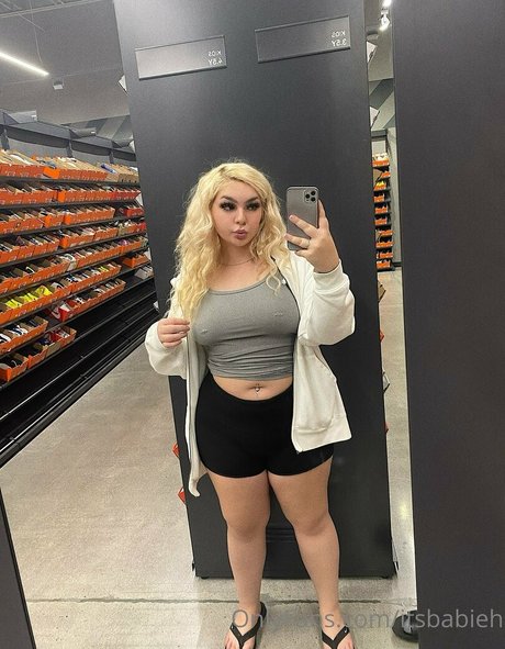 Nagie wyciekłe zdjęcie OnlyFans od Itsbabieh