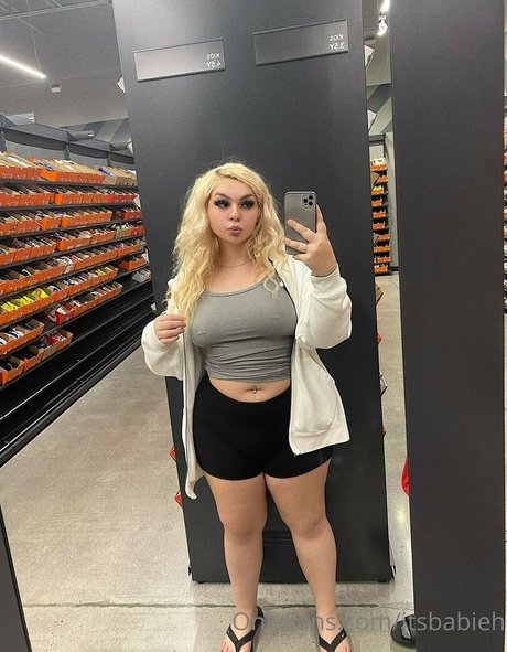 Nagie wyciekłe zdjęcie OnlyFans od Itsbabieh