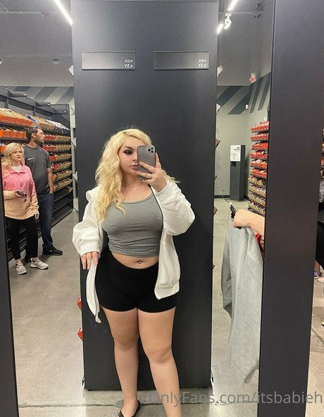 Nagie wyciekłe zdjęcie OnlyFans od Itsbabieh