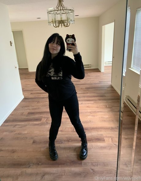 Nagie wyciekłe zdjęcie OnlyFans od Wuvspell