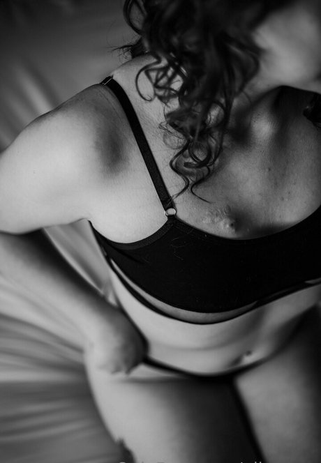 Nagie wyciekłe zdjęcie OnlyFans od Alisarose