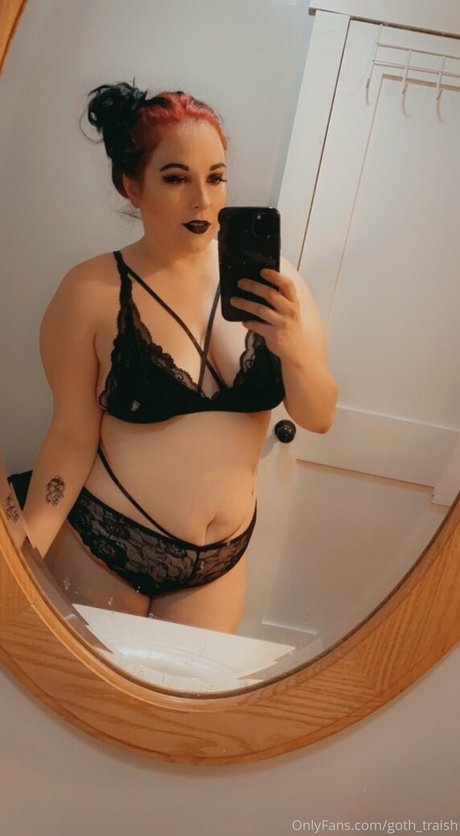 Nagie wyciekłe zdjęcie OnlyFans od Gothtraish
