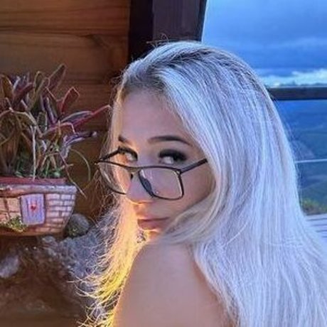 Nagie wyciekłe zdjęcie OnlyFans od Isadora Vale Dezoitou