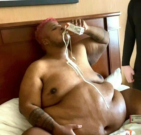 Nagie wyciekłe zdjęcie OnlyFans od Kingslard