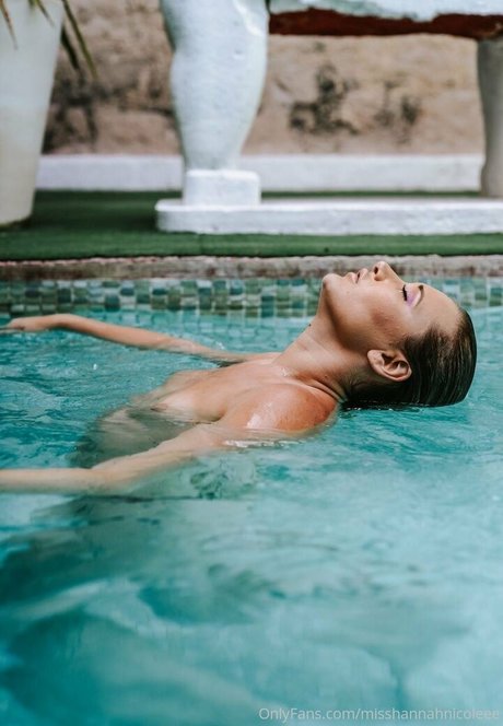 Nagie wyciekłe zdjęcie OnlyFans od Misshannahnicoleee