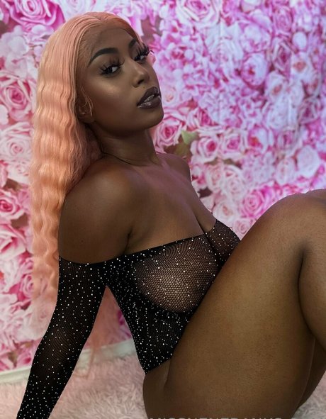 Nagie wyciekłe zdjęcie OnlyFans od Godknowsimbroke