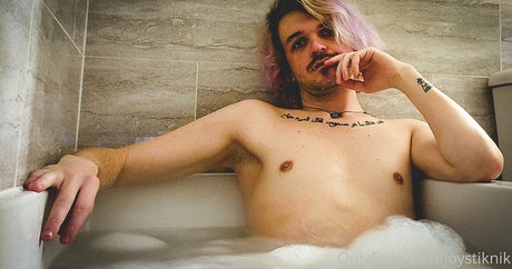 Nagie wyciekłe zdjęcie OnlyFans od Joystiknik