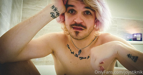 Nagie wyciekłe zdjęcie OnlyFans od Joystiknik