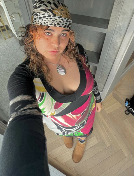 Nagie wyciekłe zdjęcie OnlyFans od Remi Wolf